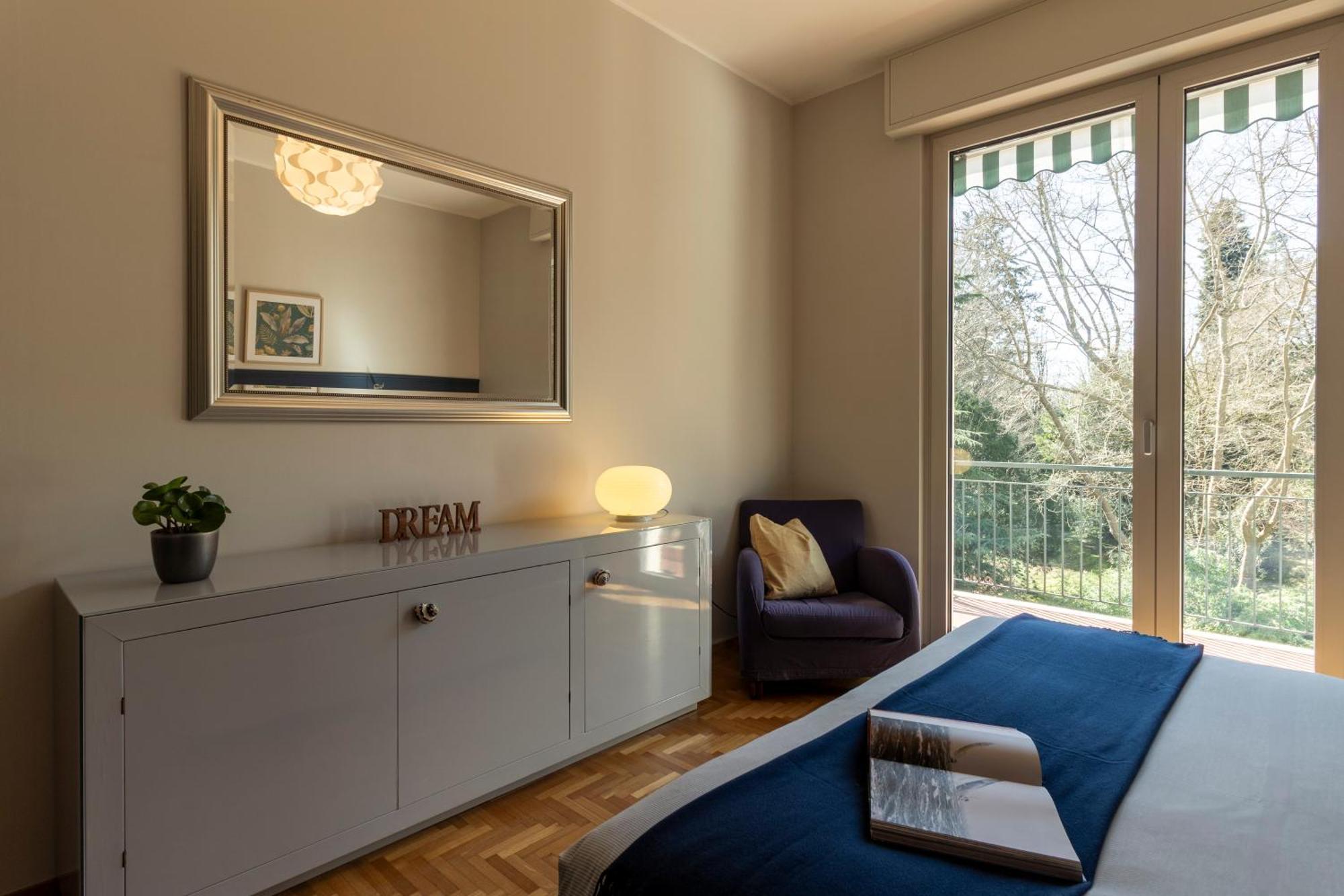 Appartement Cosy In The Park à Côme Extérieur photo